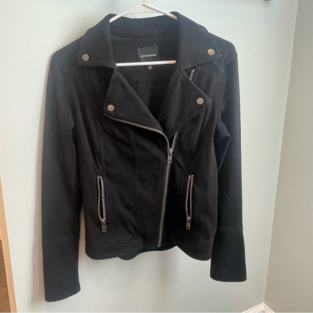 Liverpool Women's Black Jacket with Zipper Details